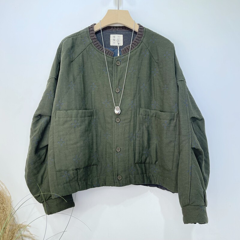 休闲风绿圆领开衫显瘦棉服女