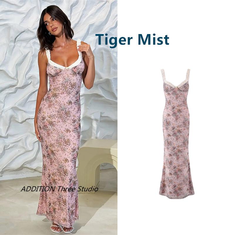 折扣 Tiger Mist 春夏款蕾丝花边领碎花修身吊带长款连衣裙女