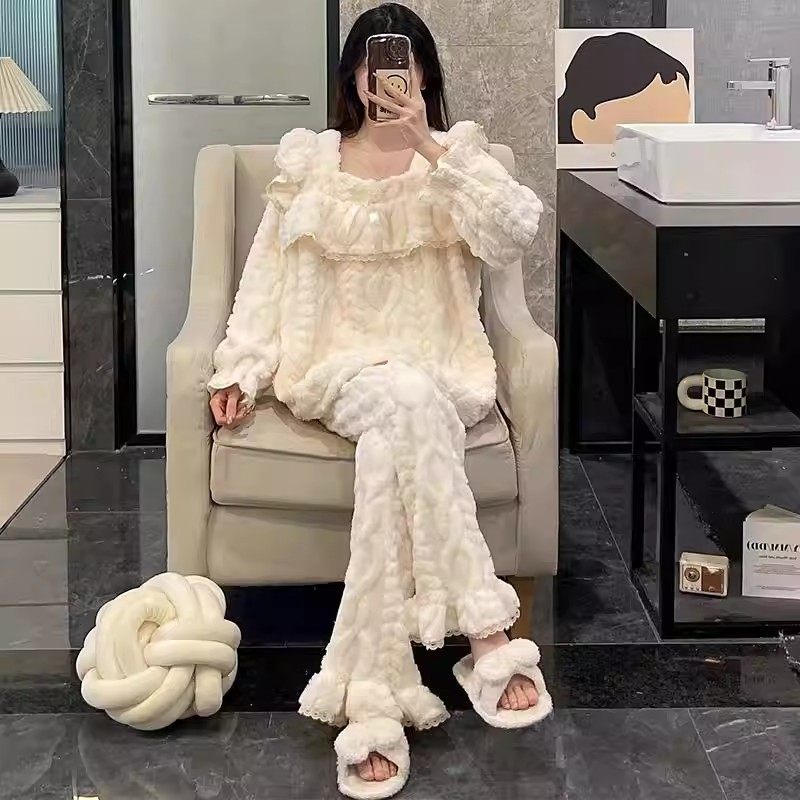 公主风睡衣女新款冬季提花珊瑚绒杏色加绒加厚长袖宽松家居服套装