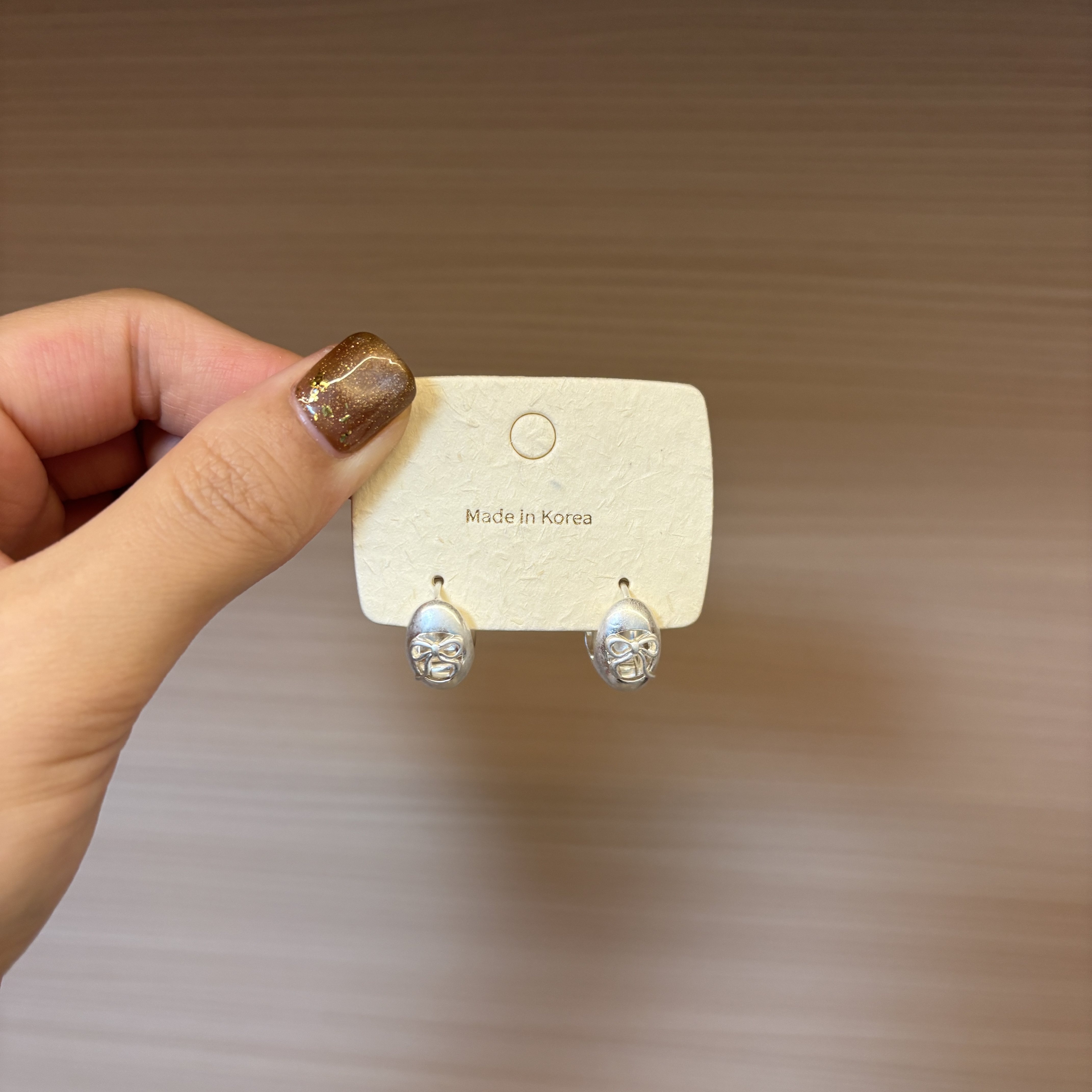 新款拉丝镂空蝴蝶结耳扣女小众设计感高级轻奢气质百搭耳环,饰品/流行首饰/时尚饰品新,耳钉,淘宝优惠券,粉丝福利购,淘宝优惠卷