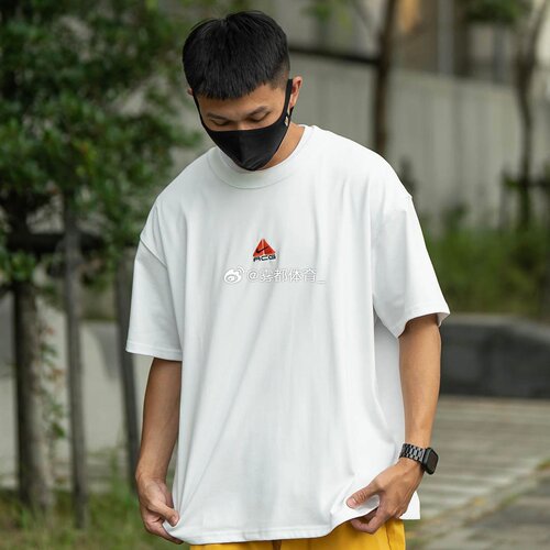 耐克ACG基础款三角LOGO短袖T恤