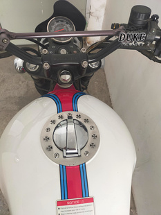 龙嘉V咖250改装复古咖啡油箱盖 经典改装咖啡油箱锁无损安装直上