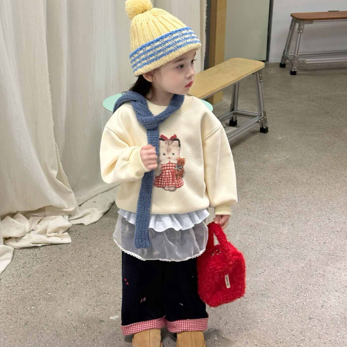 女童卫衣儿童春秋装2025新款爆款浅黄色宝宝上衣女孩超好看打底衫