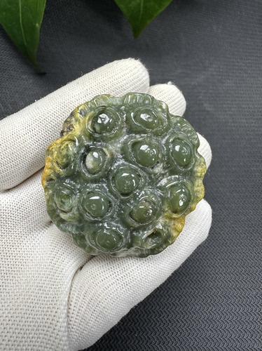 河磨玉莲蓬手把件