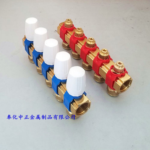 黄铜锻造一体电镀抛光智能型地暖集分水器，分室温控分水器