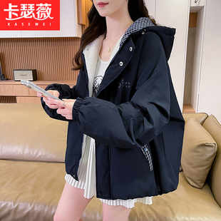 韩版连帽短款格子拼接外套少女2026冬季初中高中学生加绒加厚上衣