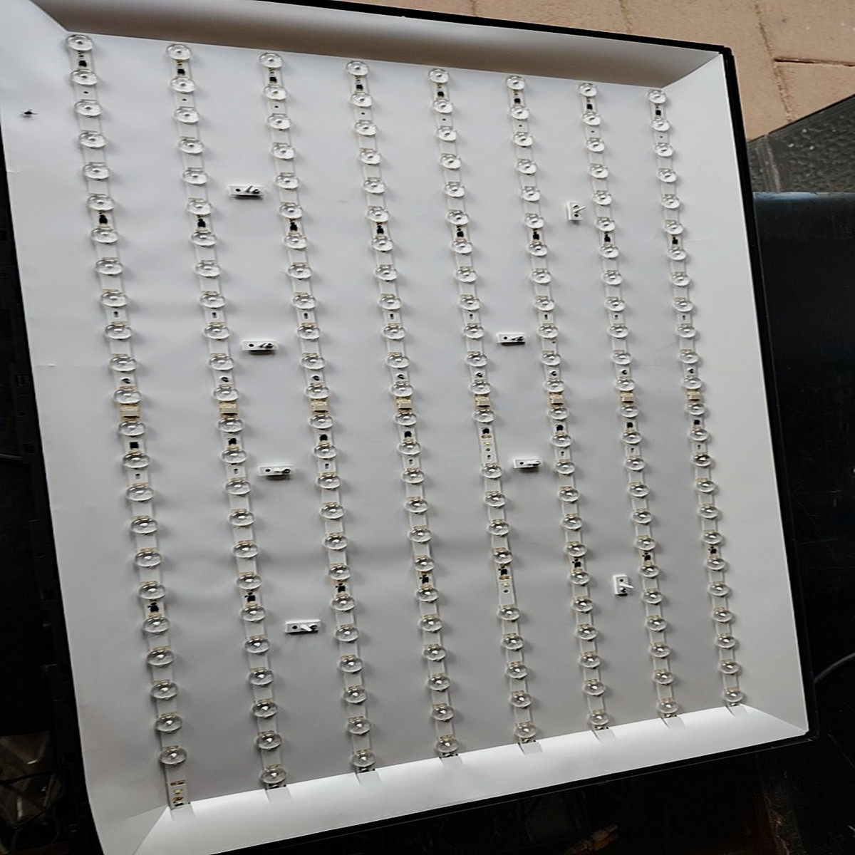 长虹LED42560LED42B2100C灯条