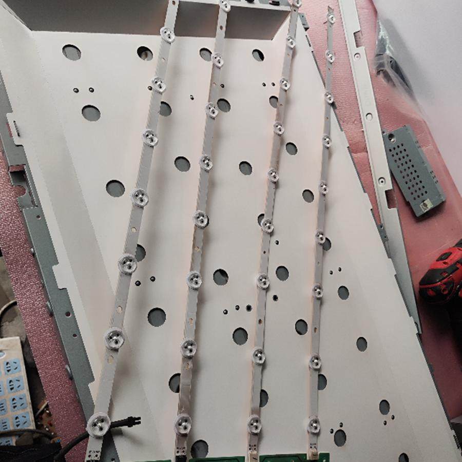 长虹LED32A2000V 32LM3400灯条6916L-1030A/1031A/0881A/0923A - 实物图