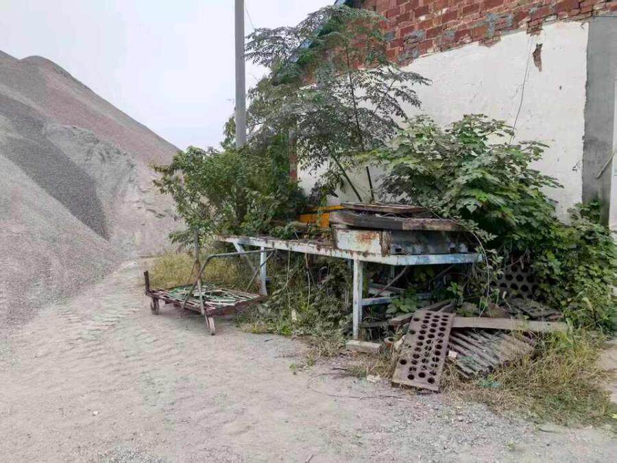 4月7日池州市版筑公司名下一套制砖设备(混凝土切块机、已报废）网络拍卖公告