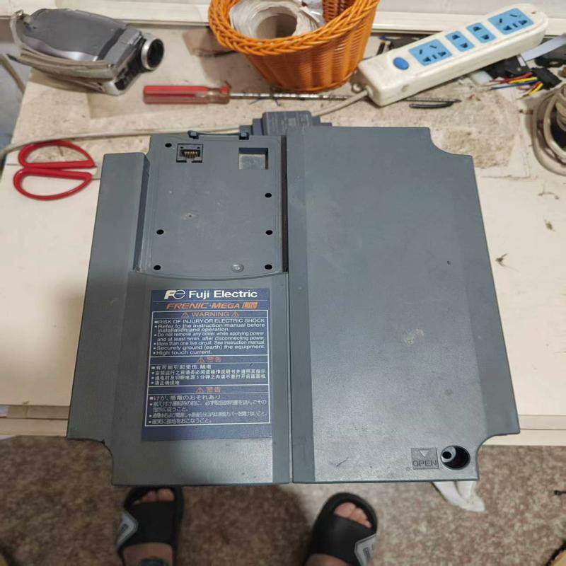 FRN7.5GL1S-4C富士电梯变频器7.5kwp