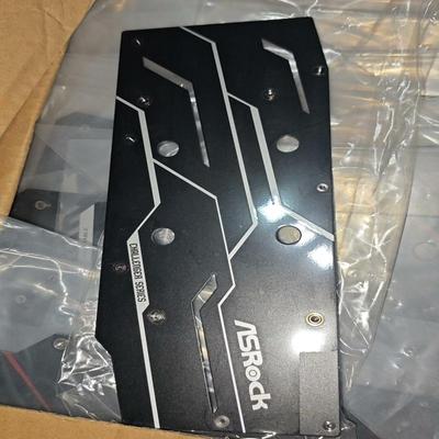 华擎RX6700xt  CLD 12G散热器总成背板。成色p