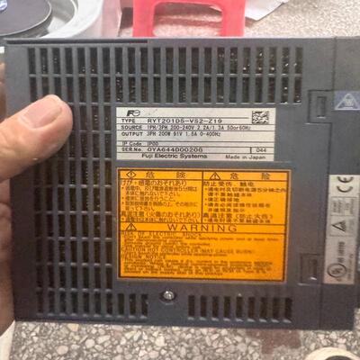 RYT201D5-VS2-Z19富士伺服驱动器，p