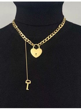 韩国夸张时尚颈链女 小众爱心锁钥匙元素钛钢项链复古金属风项饰