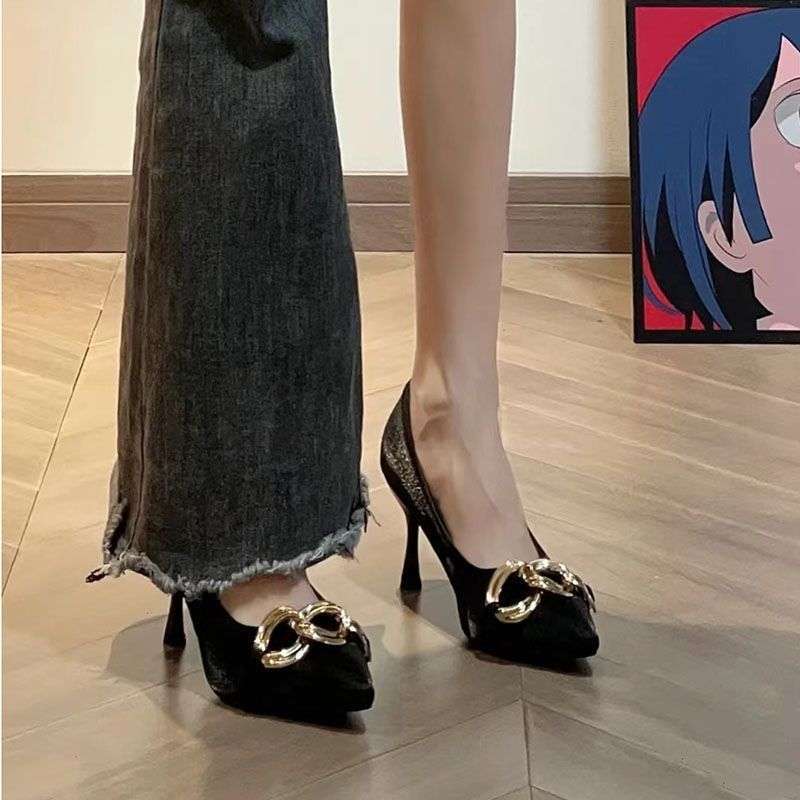 法式高跟鞋女2025春秋新款爆款气质尖头浅口细跟黑色职业单鞋