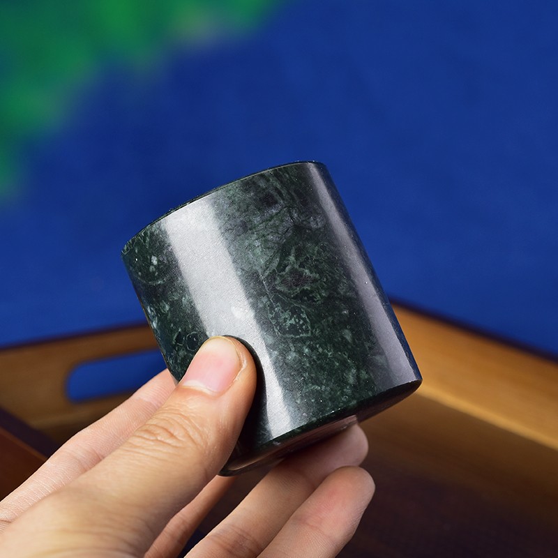 西藏玉药王石公道杯天然磁性