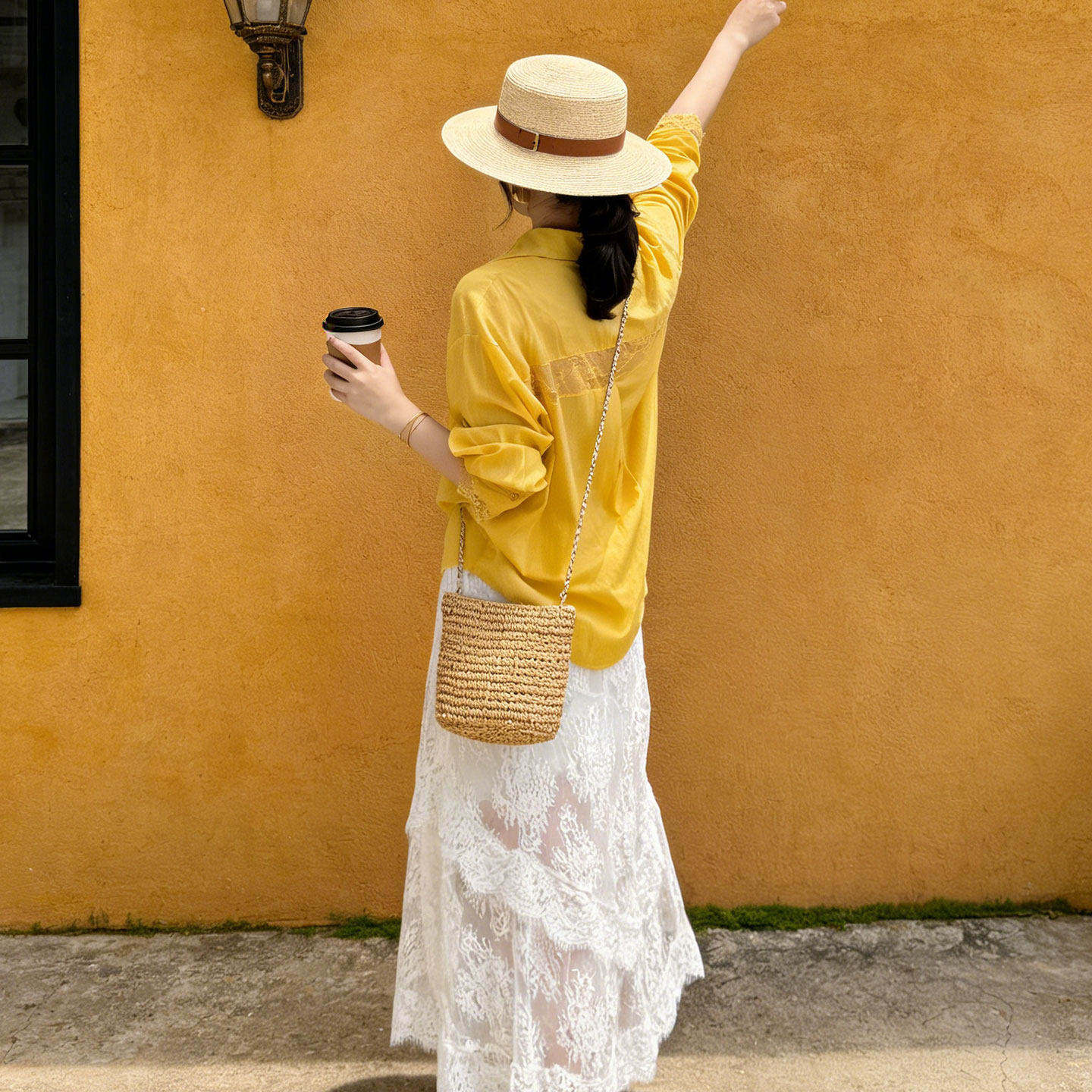 2026超火穿搭一整套独特漂亮高级感黄色衬衫白色蕾丝半身裙两件套