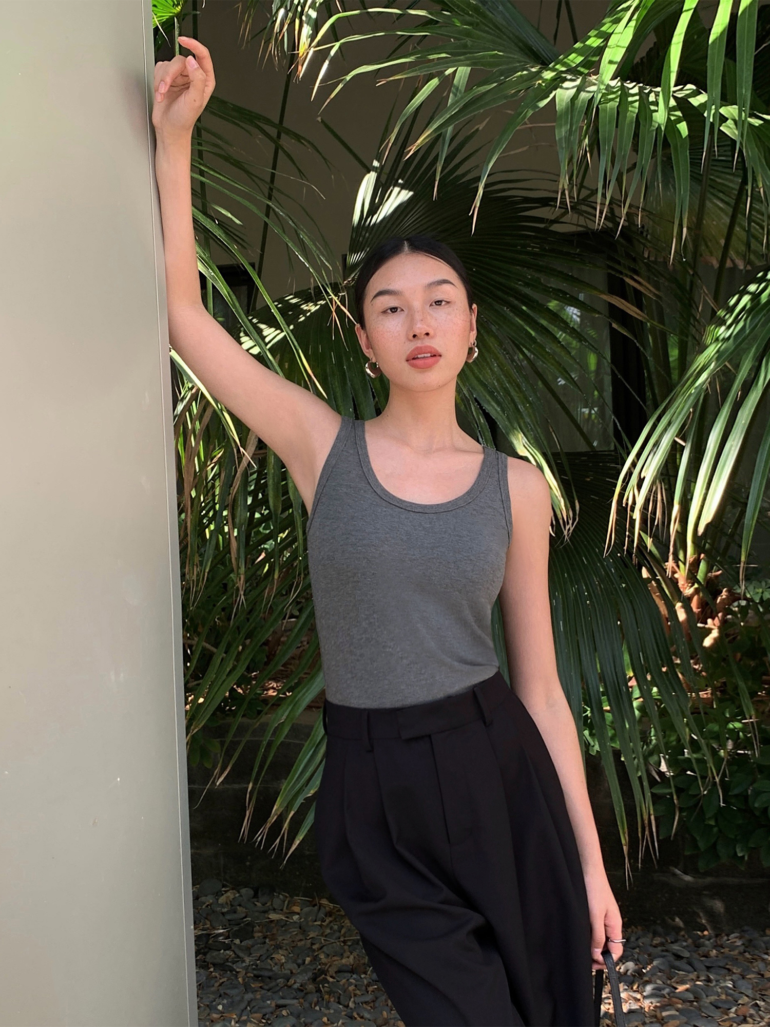 2025新款百搭修身显瘦无袖上衣