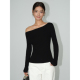 显瘦内搭打底衫 NEVA 上衣 女外穿秋冬新款 修身 黑色一字肩针织衫