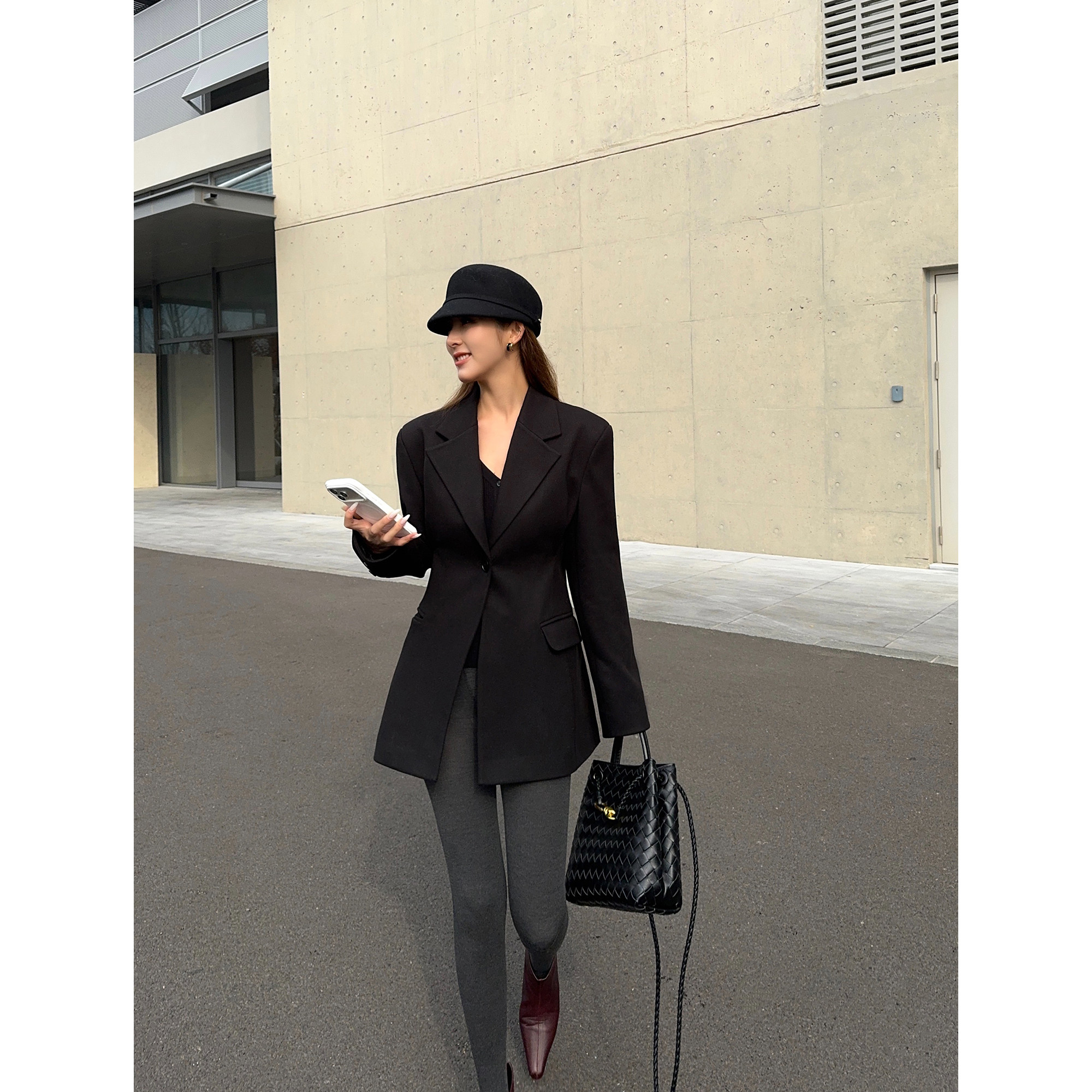 NEVA HU 都市日记 设计感毛呢西装外套女高级感收腰小众西服外套