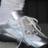 银色运动鞋 吻婷人蕾丝鞋 带适用fila韩版 y2k亮面缎光ins潮流配饰黑