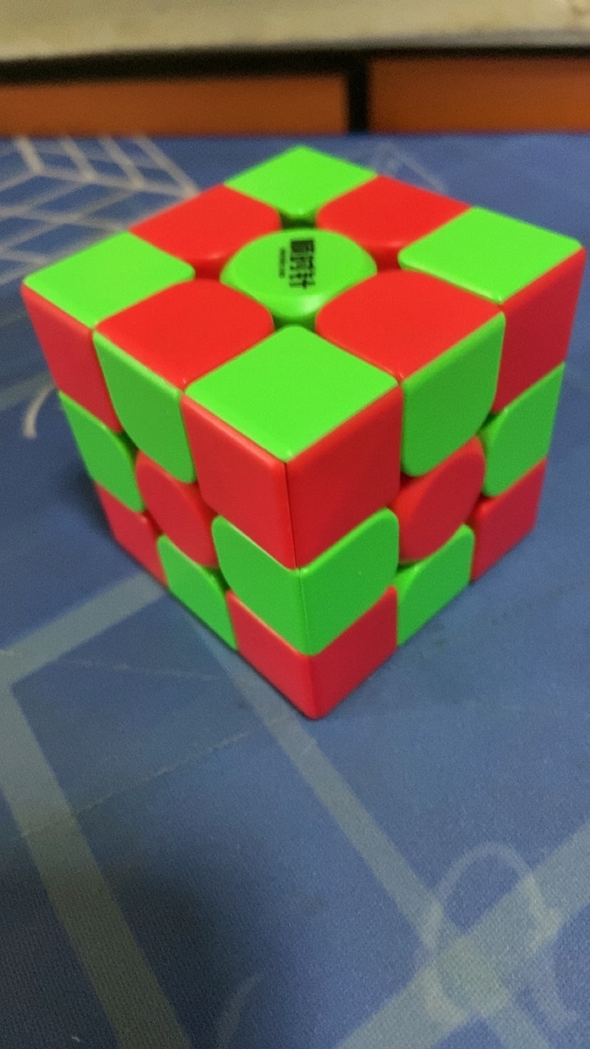 收藏魔方。手工制作、马赛克魔方，颜色随机发出，注明颜色