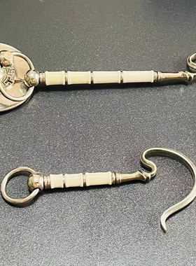 王记手工绣眼笼钩传统倒钩 手工制作白铜镶嵌牛骨 钩头鹤首回文