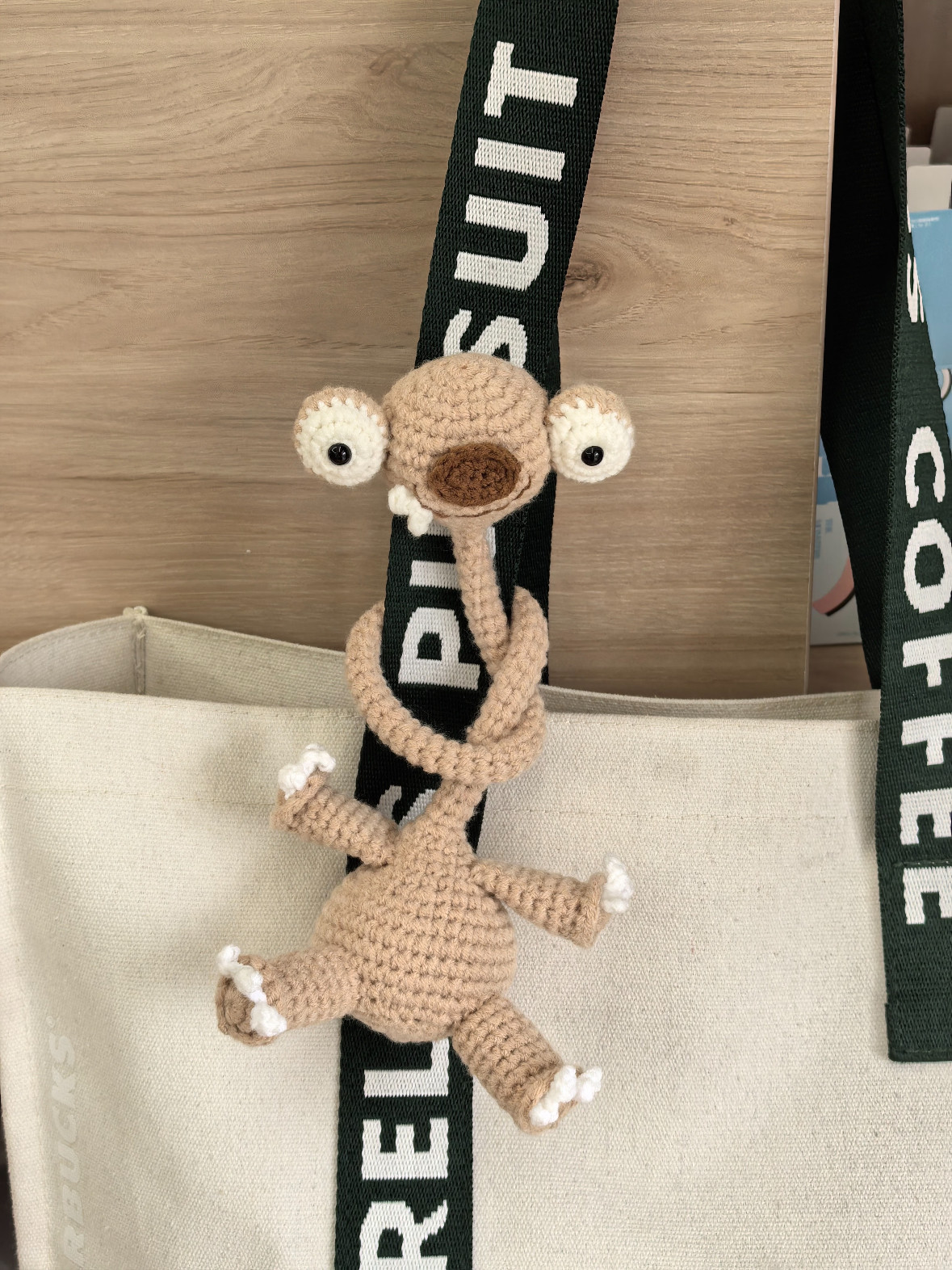 长脖子树懒diy毛线手工编织钩针钩织材料包挂件针织玩偶娃娃礼物,服饰配件/皮带/帽子/围巾,DIY编织材料包,淘宝优惠券,粉丝福利购,淘宝优惠卷