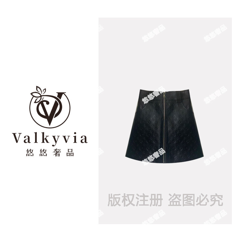 2025 秋冬新款高温压花植鞣水洗PU皮A字短裙8886