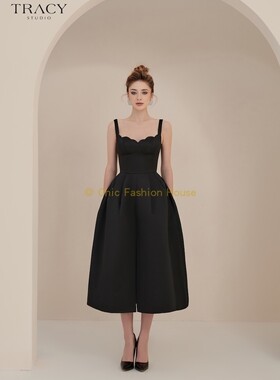 越南Tracy studio 时尚新款优雅甜美花瓣收腰显瘦吊带连衣裙开叉