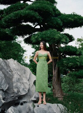 国现-越南Lobbster 春夏新款气质优雅吊带修身暗纹小礼服长连衣裙