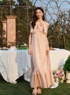 Three Quarters设计师 2025春夏凉爽粉色荷叶边挂脖度假长裙