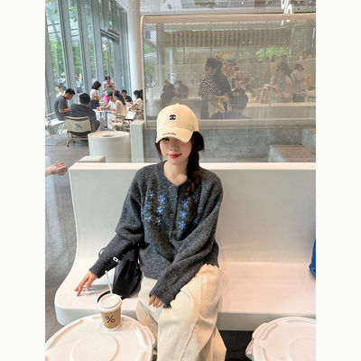 Peanut 花生糖 手工复古钩花毛衣开衫秋季新款宽松慵懒风上衣女