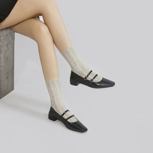 韩系风极简少女学院风内增高单鞋