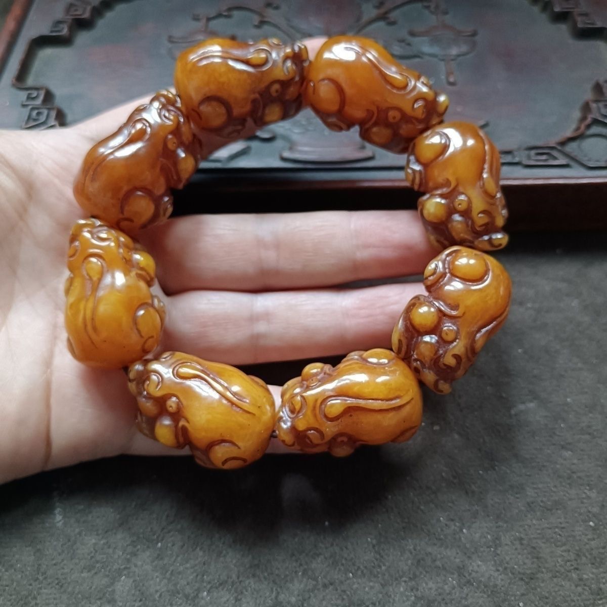新款老蜜时尚蜜蜡老蜡手链雕刻貔貅男女款手串规格约3523貔貅手串