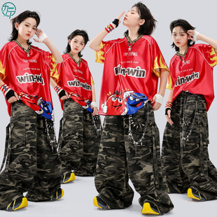 儿童街舞服装男女童酷帅红色T恤迷彩裤嘻哈hiphop舞台走秀演出服