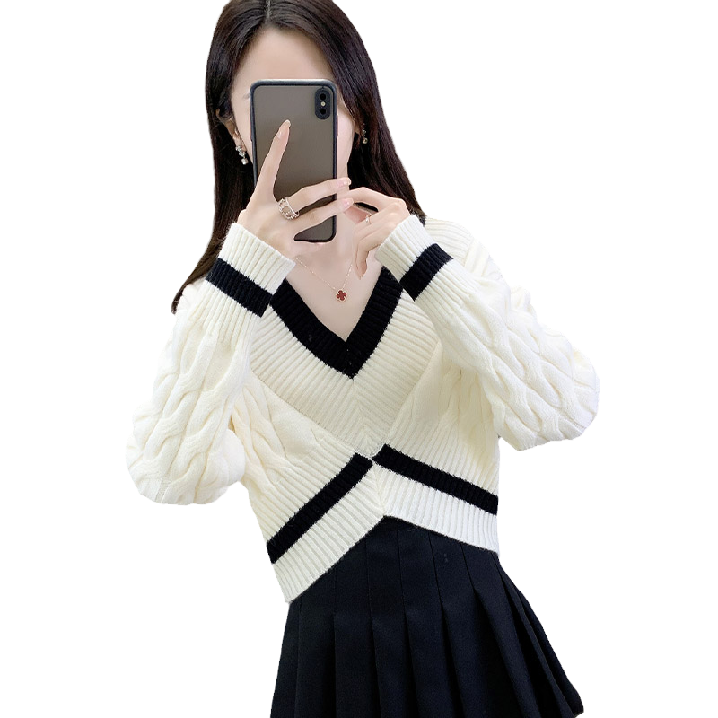 春季毛衣女士秋冬2025年新款短款小个子V领上衣麻花配短裙针织衫