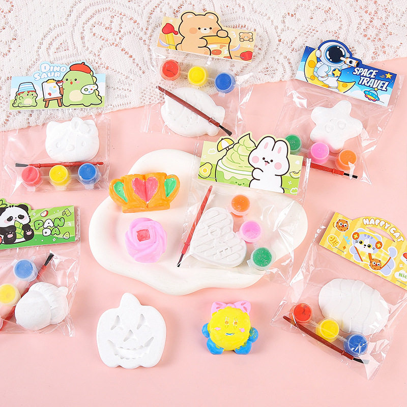 儿童DIY石膏娃娃涂鸦生日礼品