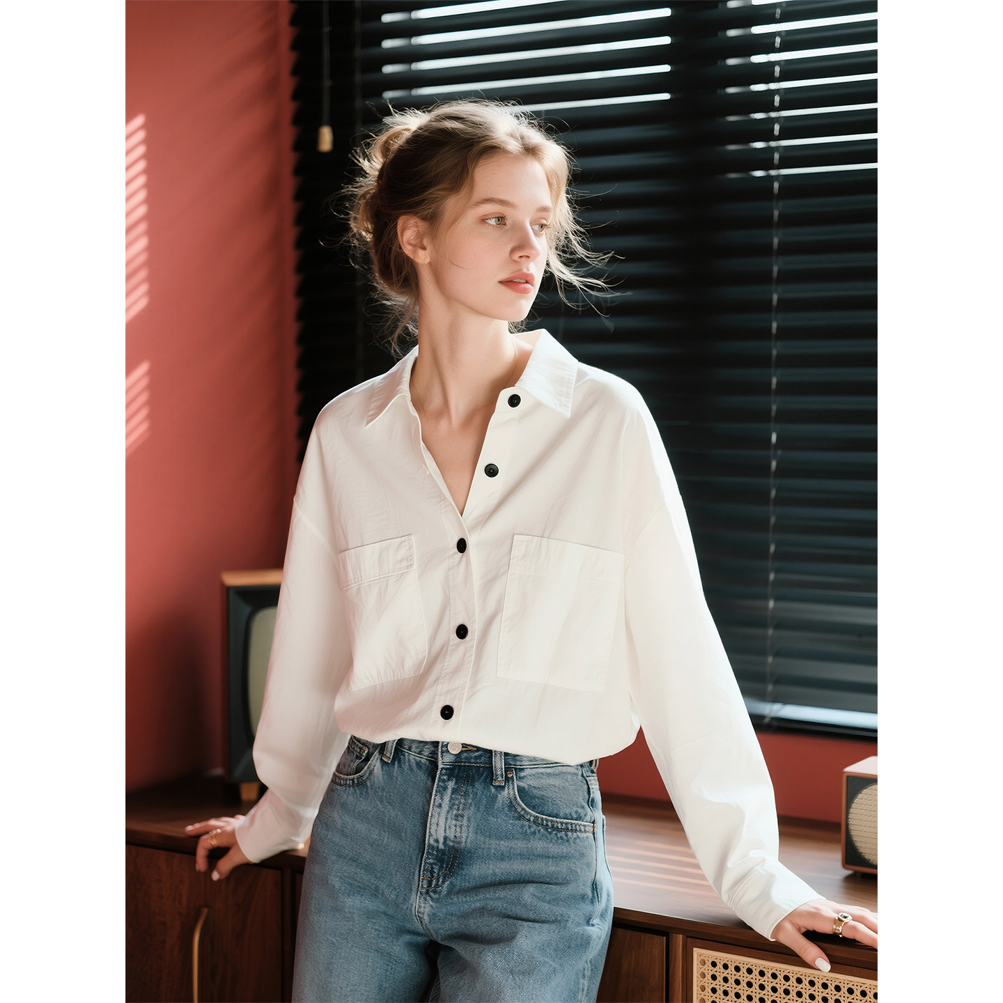 白色法式气质衬衫2026年春季新款女简约叠穿通勤穿搭纽扣衬衣上衣