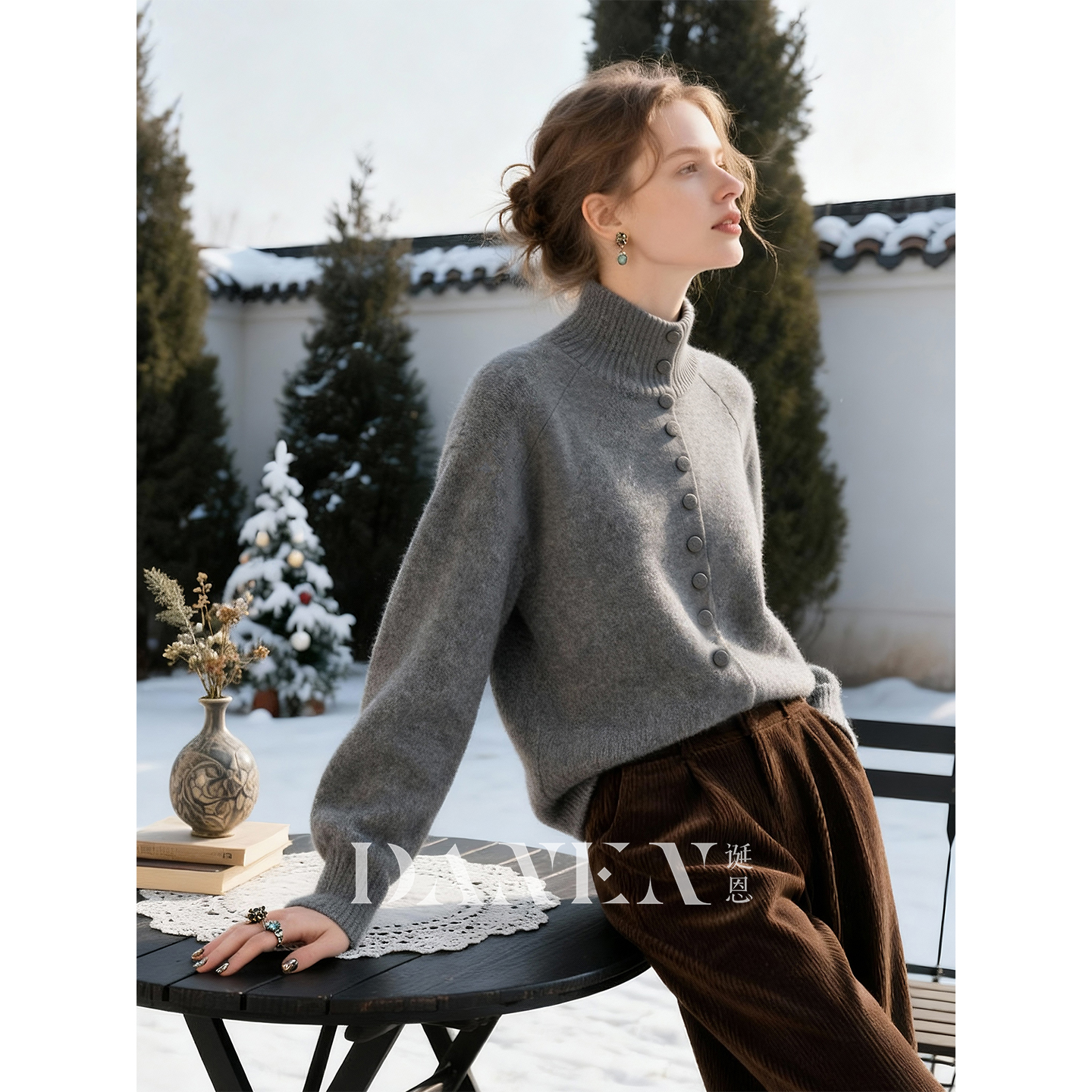 浅灰色立领针织开衫女2025年秋冬