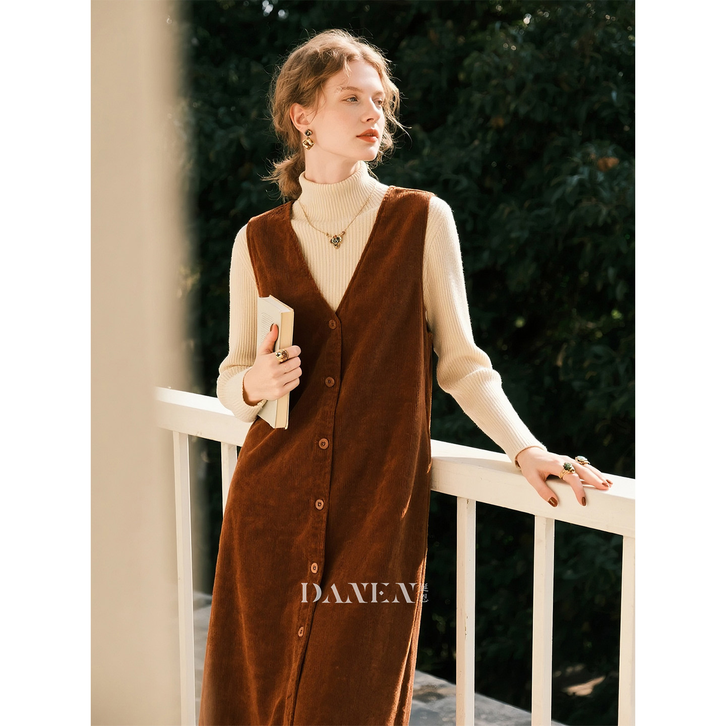 焦糖色纯棉灯芯绒背心连衣裙女2026年春季新款不撞衫气质长裙子 - 诞恩旗舰店出品