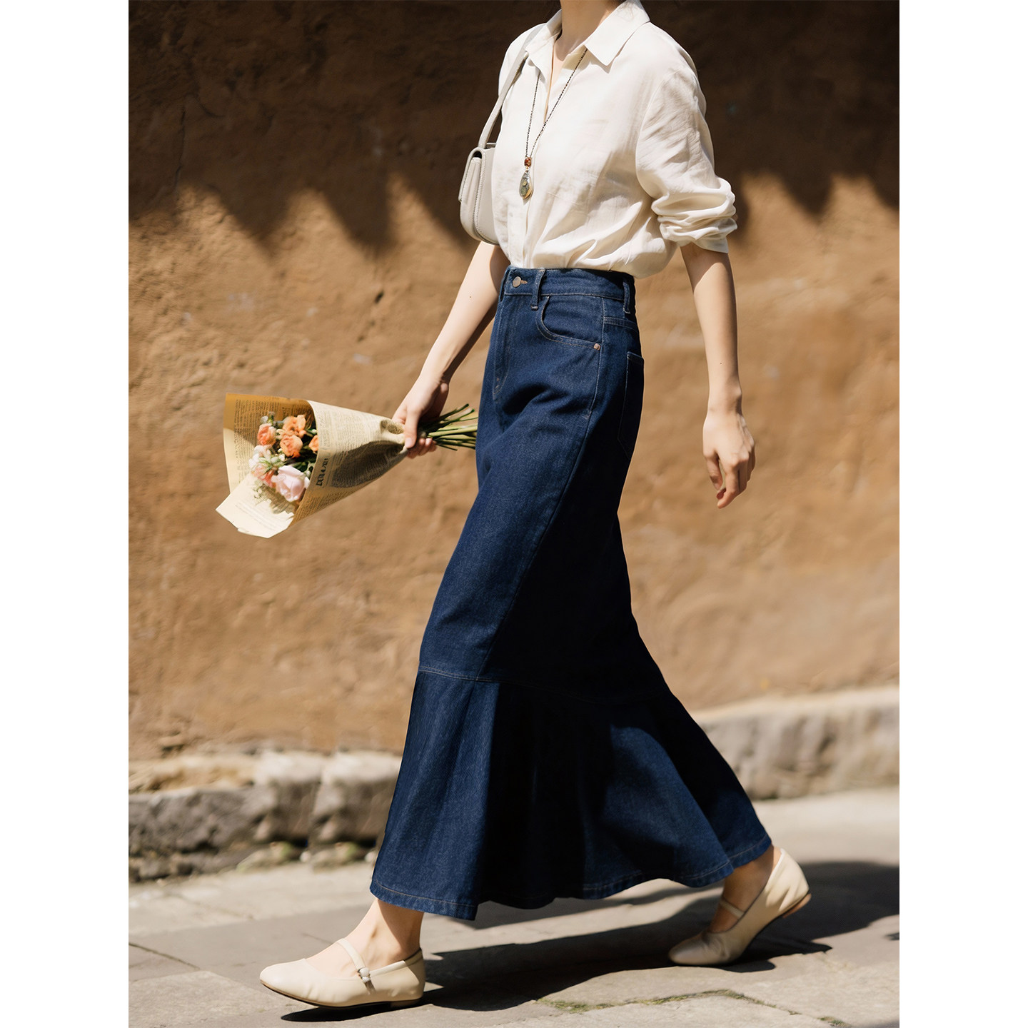 复古深蓝色牛仔鱼尾半身裙女2026年春季新款超火高腰包臀长款裙子