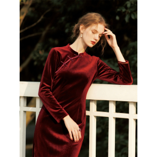 新中式 订婚平时可穿旗袍裙 立领盘扣丝绒连衣裙女2025年秋冬新款