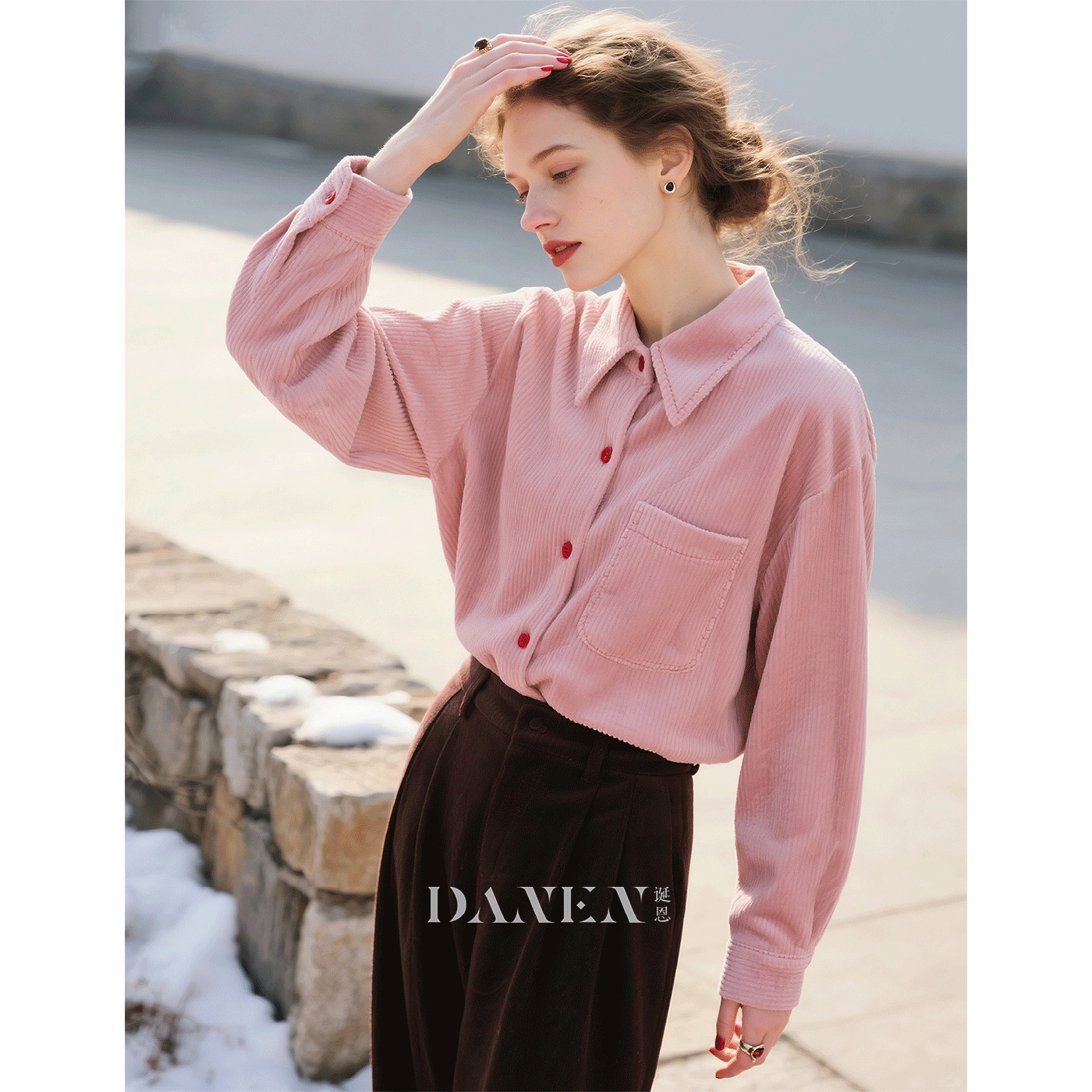 粉色纯棉灯芯绒衬衫女2025秋冬新款时尚气质百搭甜美叠穿衬衣上衣