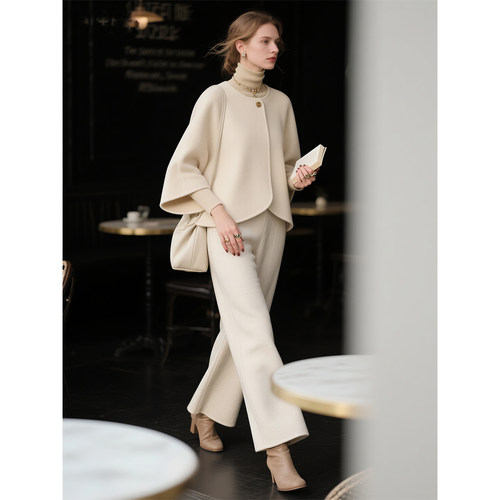 米白色羊毛套装女秋冬两件套