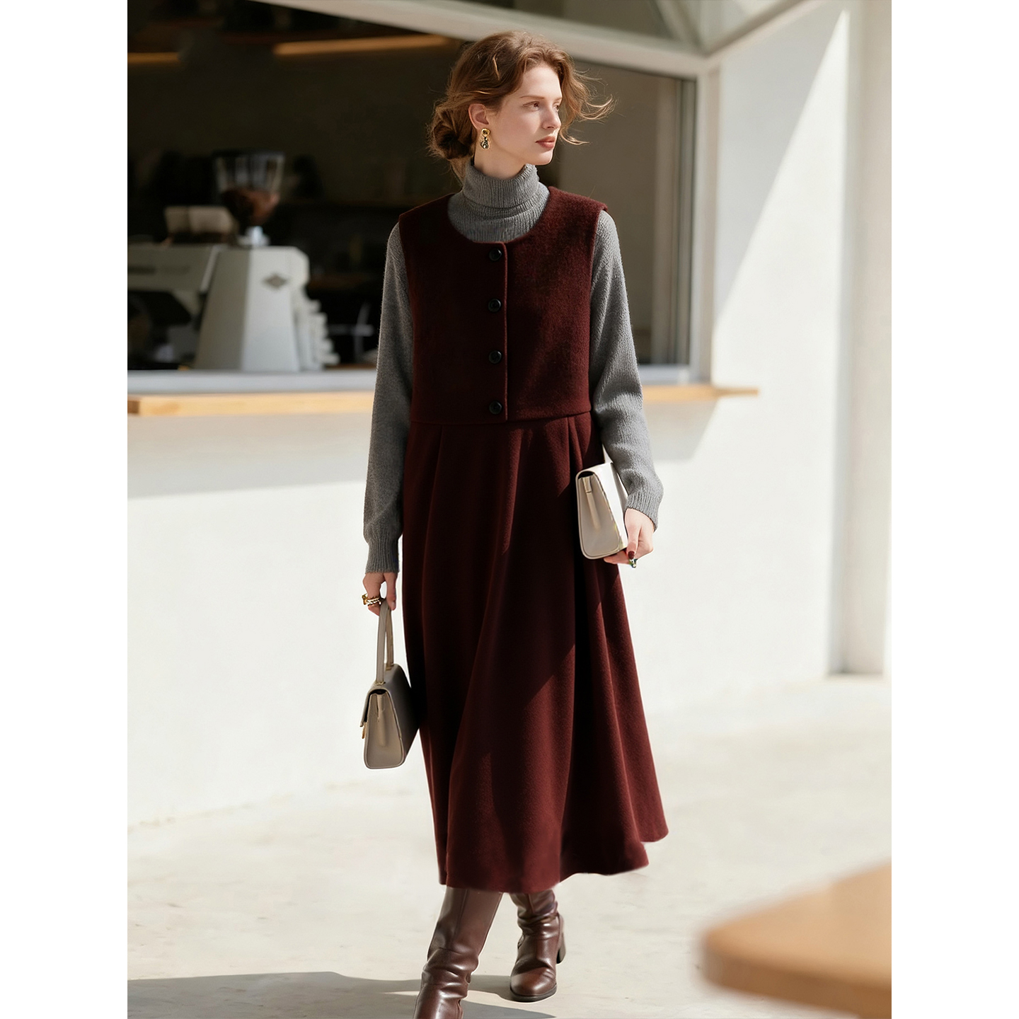 酒红色圆领毛呢连衣裙女2025年