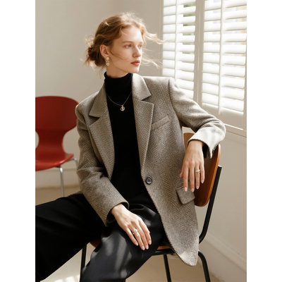卡其色人字纹毛呢西装外套女2025