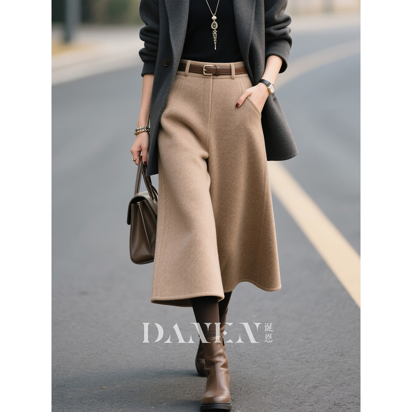 浅咖色羊绒八分阔腿裤女2026年秋冬新款高腰桑蚕丝百搭直筒裤子