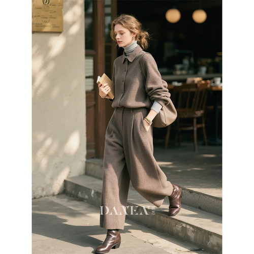 灰棕色羊毛毛呢套装女秋冬两件套
