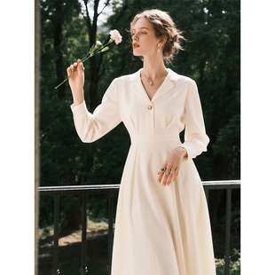 法式白色长袖连衣裙女2026年春季新款气质名媛高端收腰显瘦长裙子