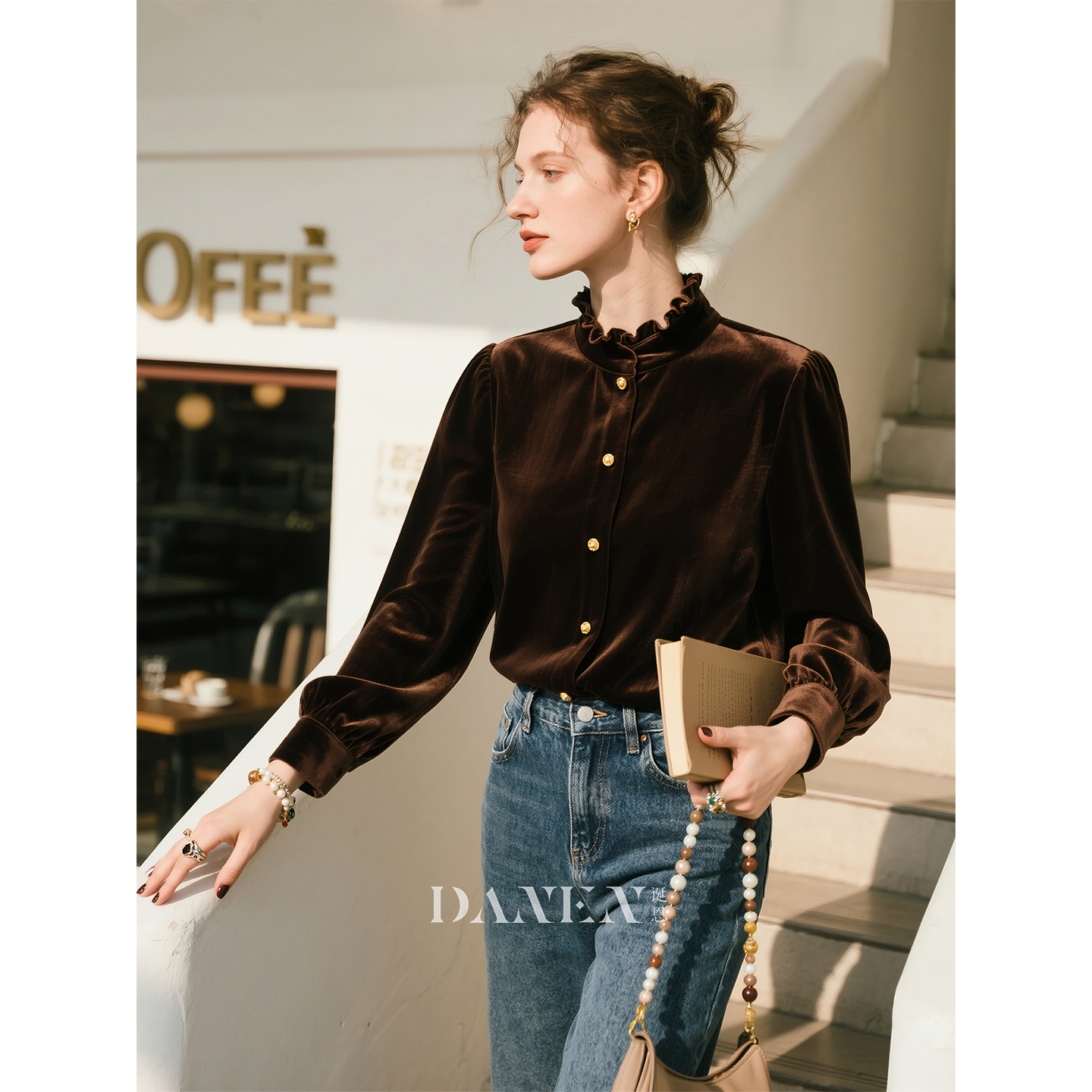 深棕色立领木耳边丝绒衬衫女2025